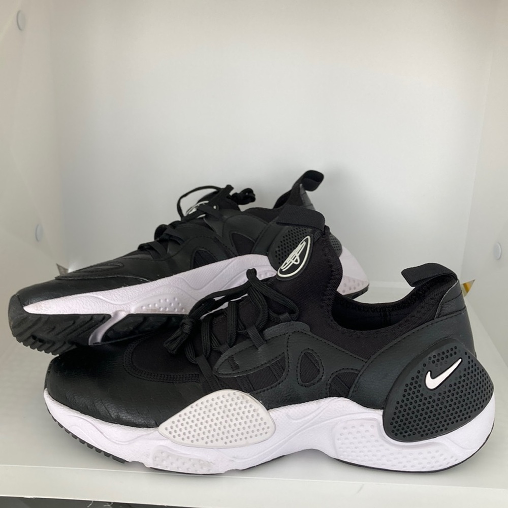 Men’s Nike Huarache E.D.G.E Black/White- Size 9.5